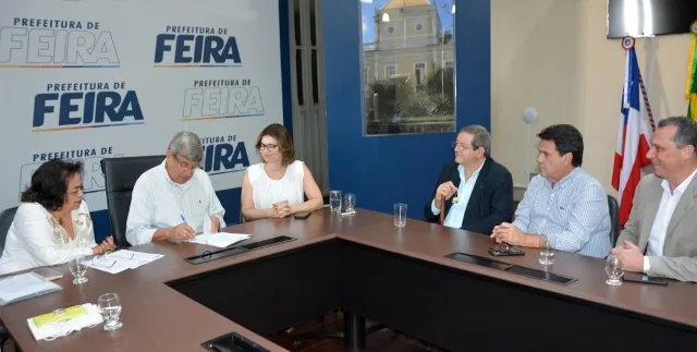 Prefeitura firma convênio com ACBEU