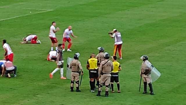 Fluminense empata com o Porto e é eliminado da Série B (5)