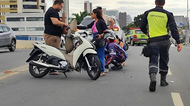 Engavetamento na Avenida Noide Cerqueira