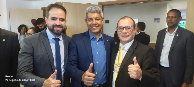 Sindicalistas e governador da Bahia